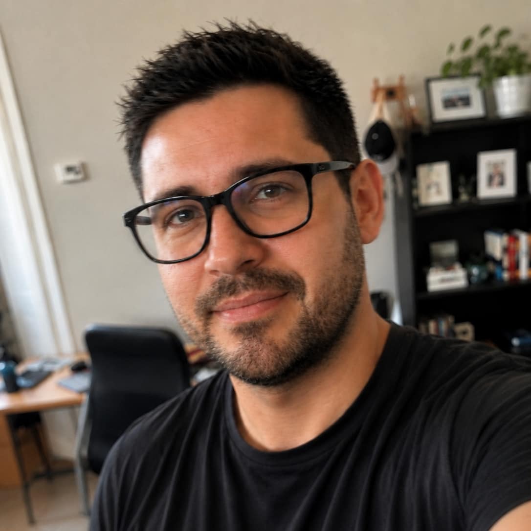 Paul Acosta, author and creator of PrintNexus